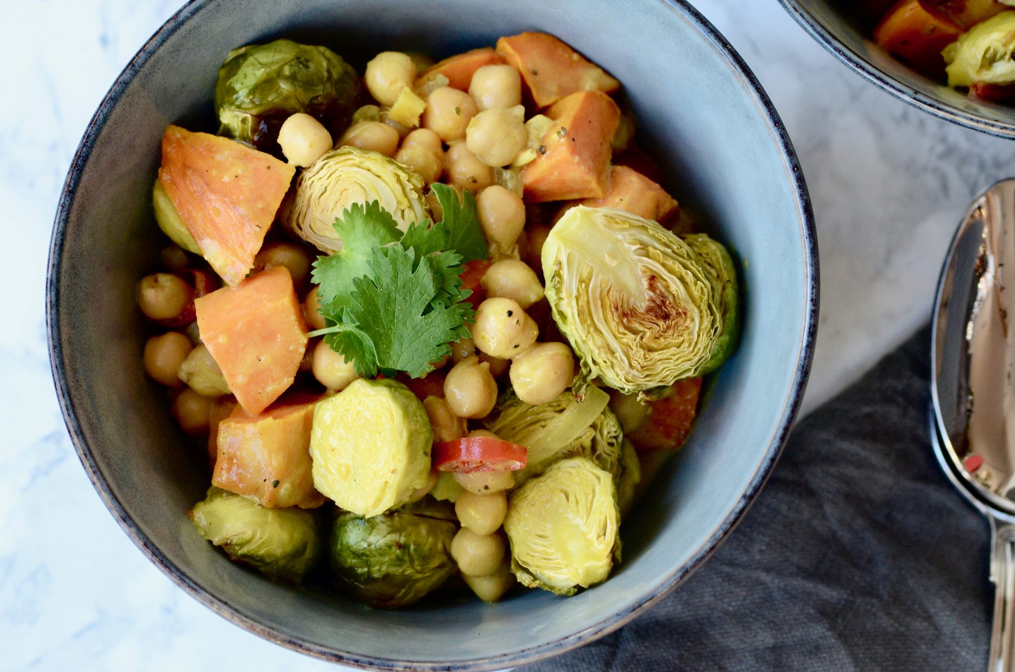 Curry Mit Geröstetem Rosenkohl Und Kichererbsen – Vorfreude ...